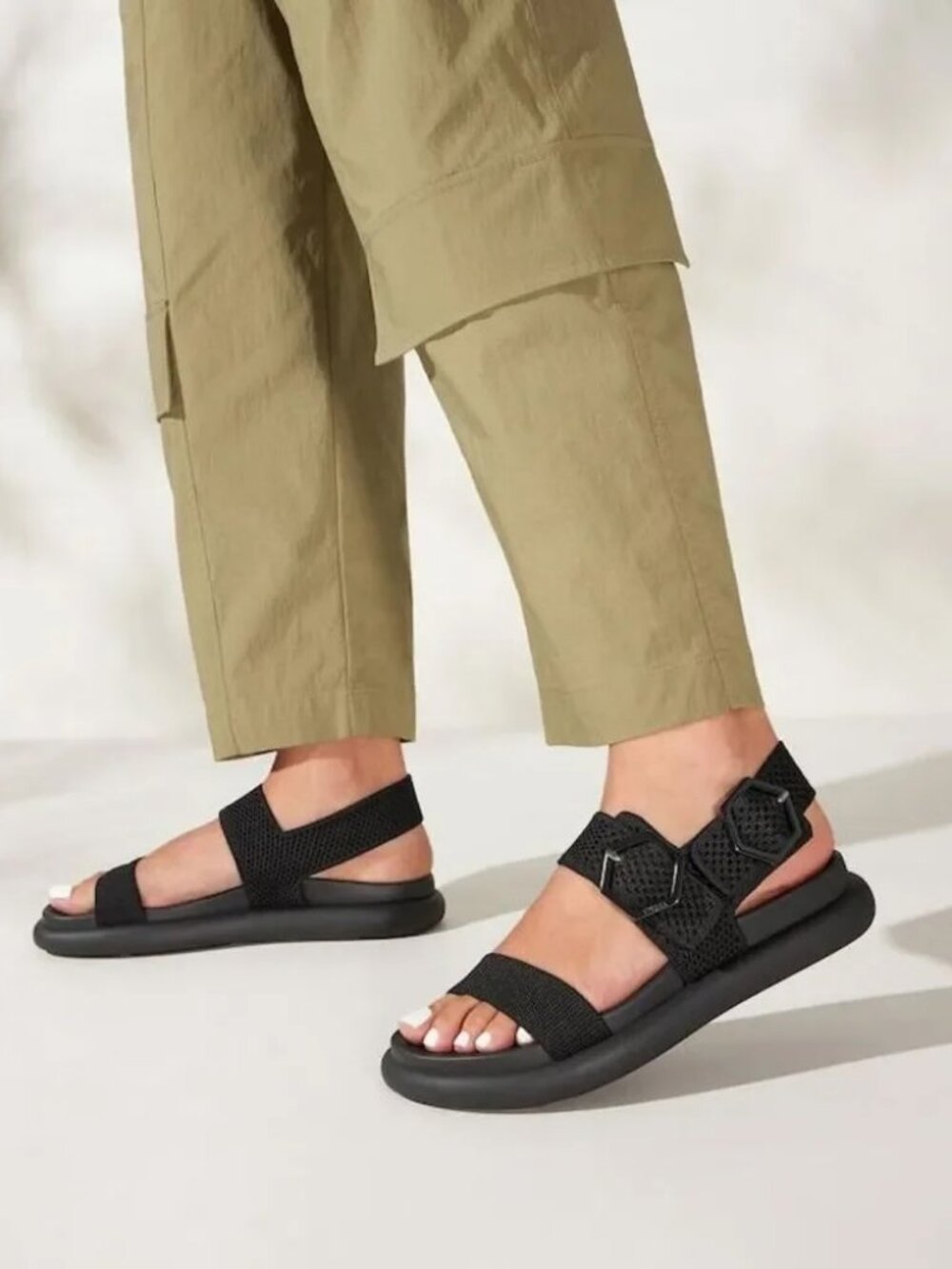 VIVAIA Isla AdaptAll Sling Footbed Sandal in Black Size 8 (39)